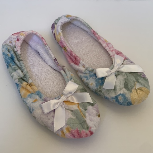 ⭐️LAST CHANCE ITEM⭐️ Floral Ballet Style Slippers with Satin Bows 🆕 - Picture 2 of 9